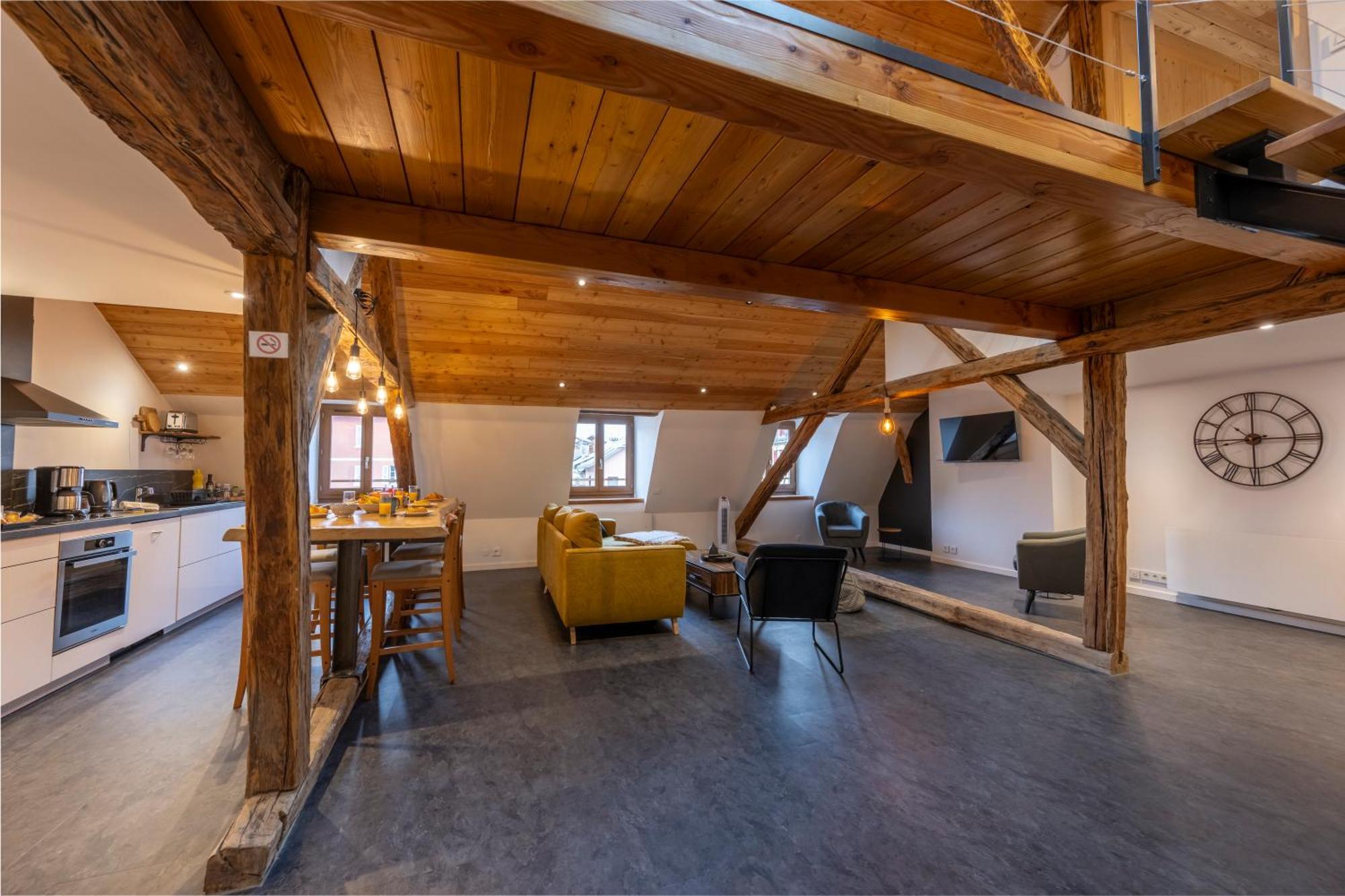 Superbe Loft - Situ Sur La Place Centrale Barcelonnette Exterior foto